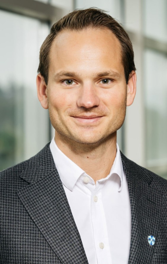 Portrett av forfatter Martin Øyna Nymoen